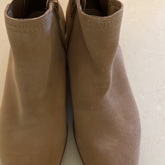 Aldo tan booties - Picture 2 of 4